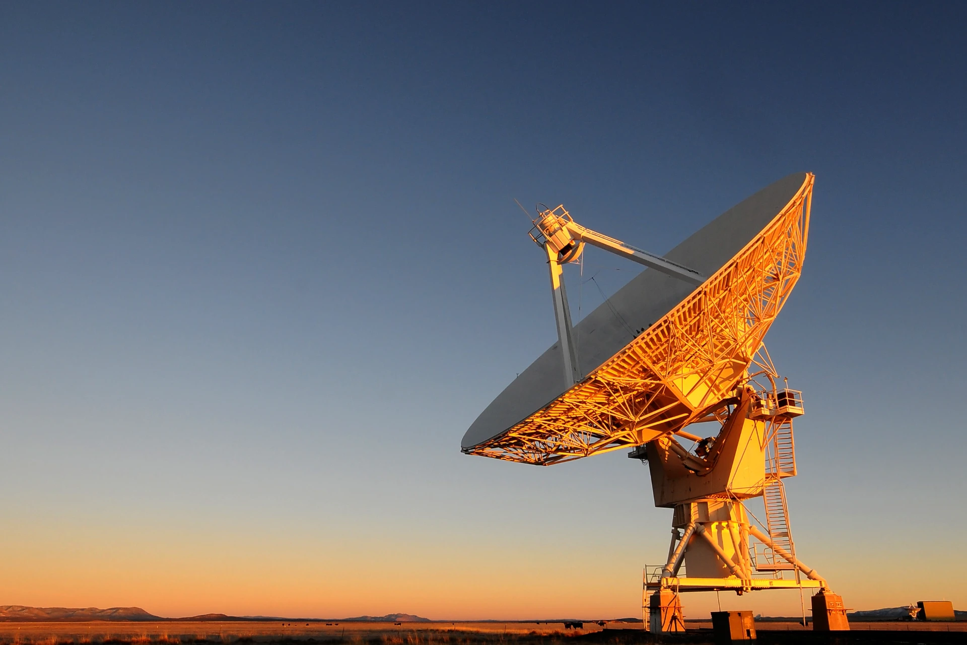 微(wēi)波數(shù)字技(jì)術(shù)解決方案提供者